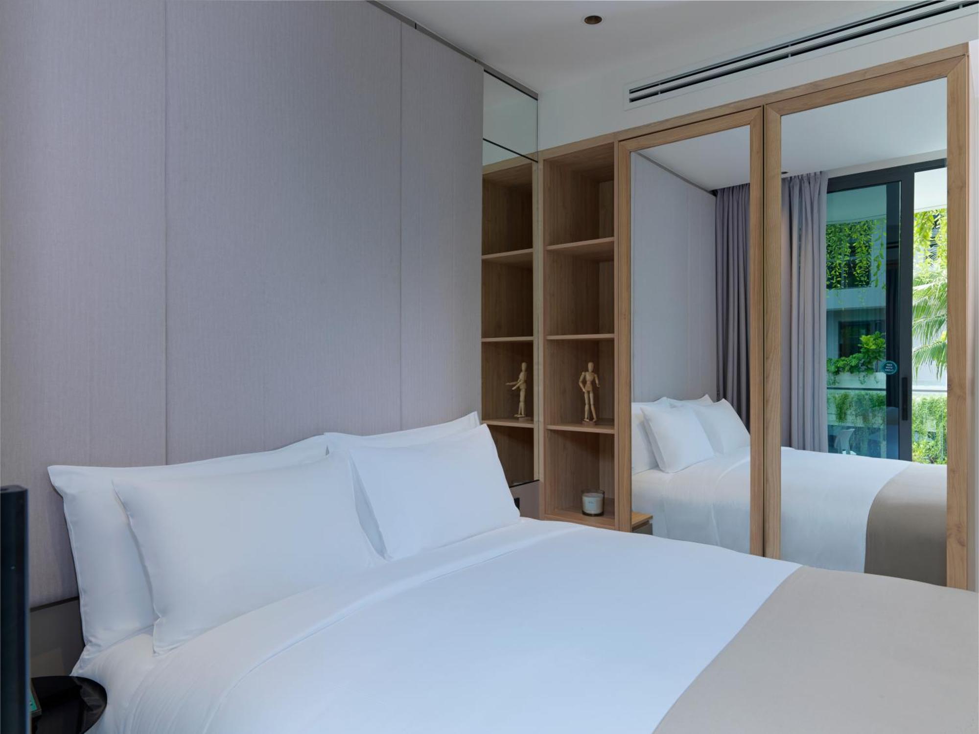 La Green Hotel And Residence Pantai Bang Tao Bagian luar foto