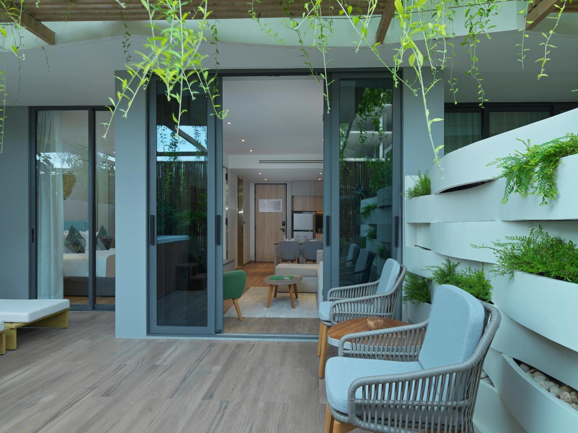La Green Hotel And Residence Pantai Bang Tao Bagian luar foto