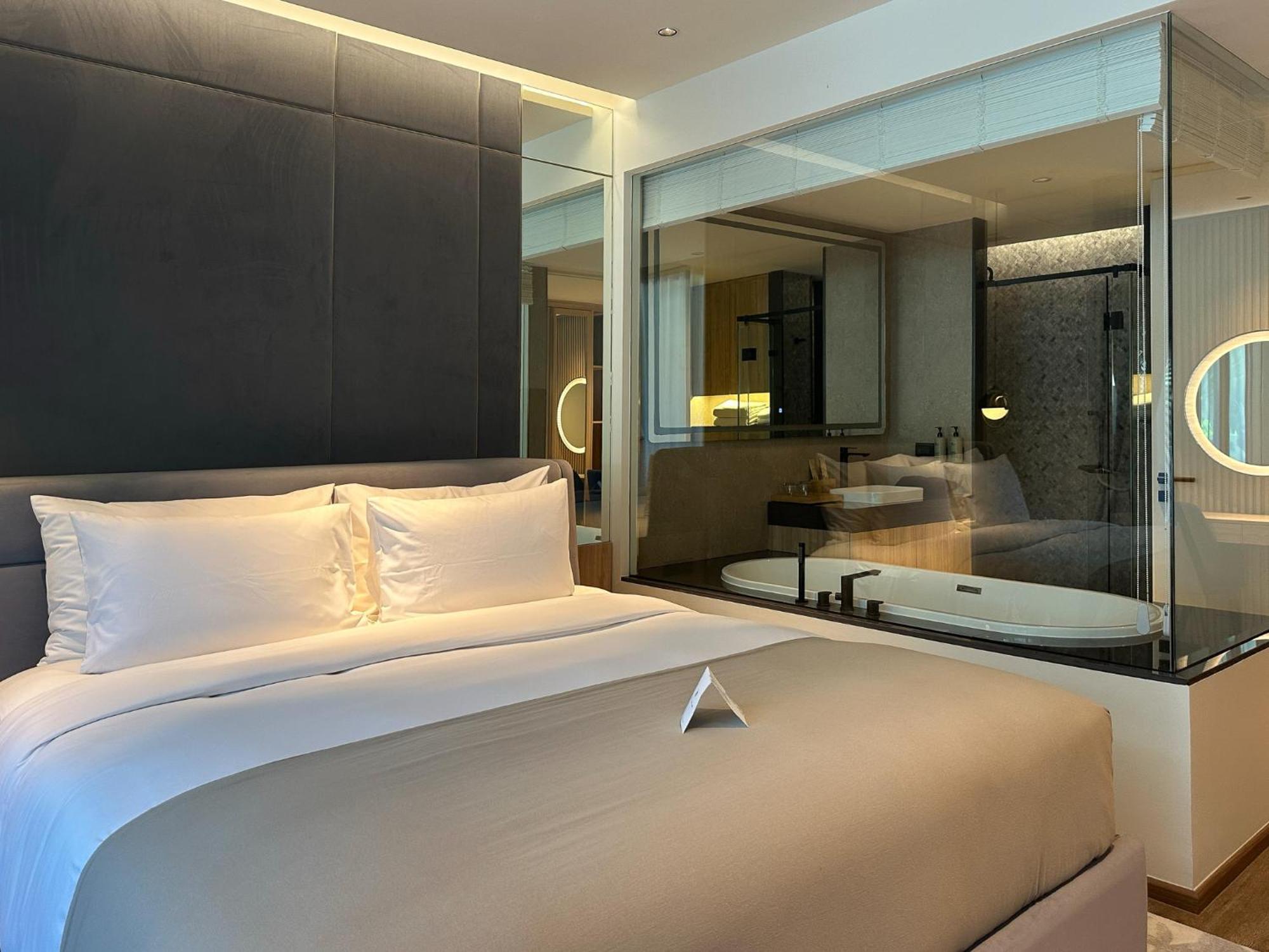 La Green Hotel And Residence Pantai Bang Tao Bagian luar foto